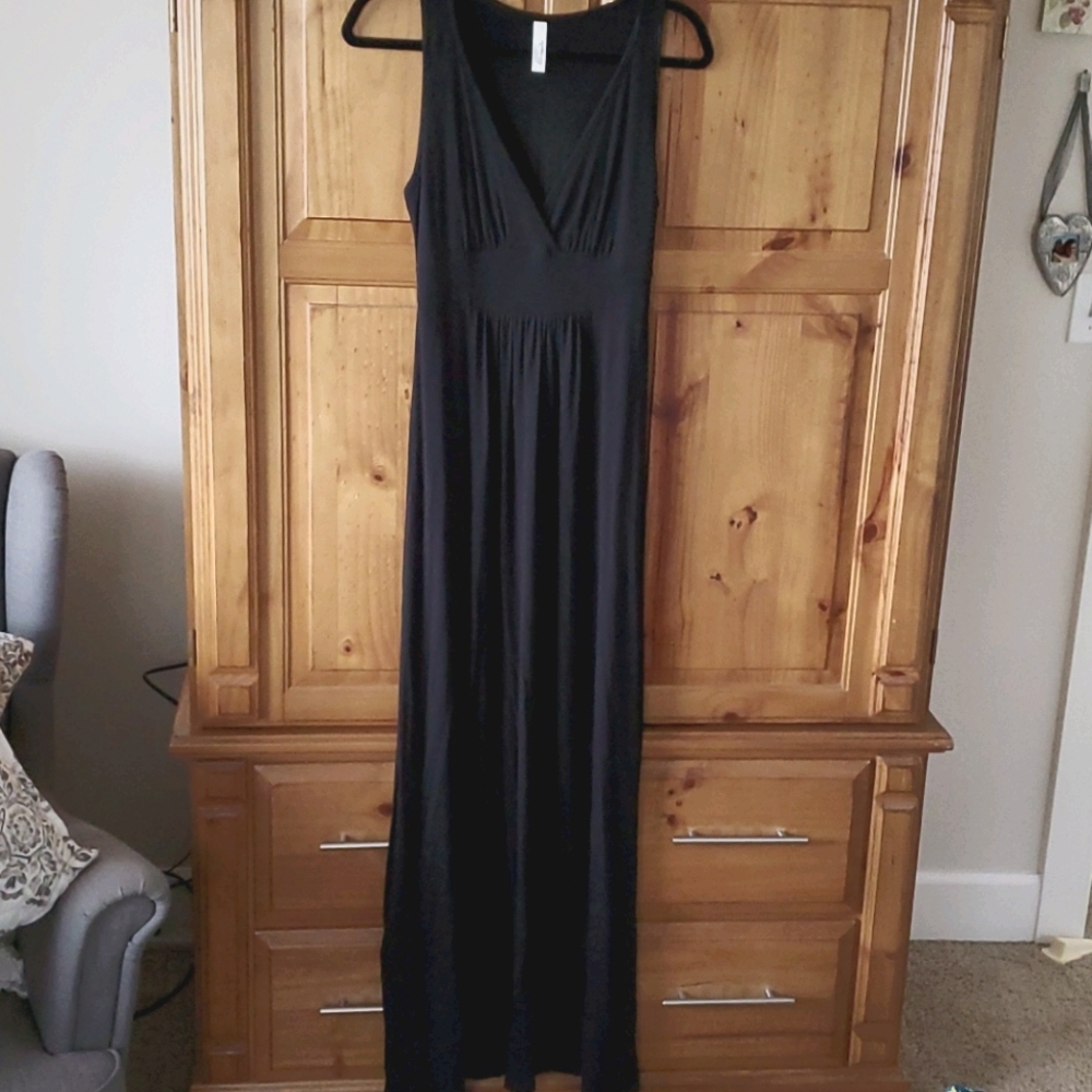 Maxi Dress, v-neck black
